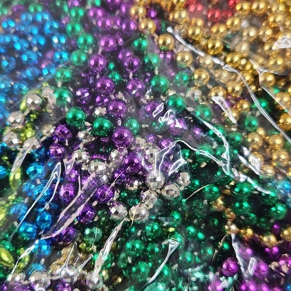 2lb Mystery Craft Broken Jewelry Loose Beads Lot - Picture 7 of 8